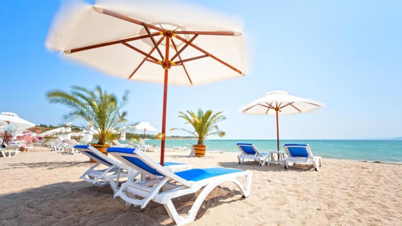 Design Studio In Atlantis Resort&Spa, Burgas Airport المظهر الخارجي الصورة